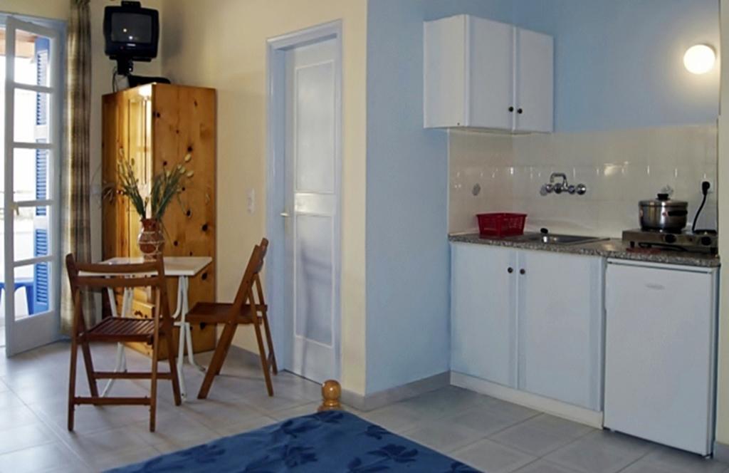 Ferienwohnung Idroussa Batsíon Zimmer foto