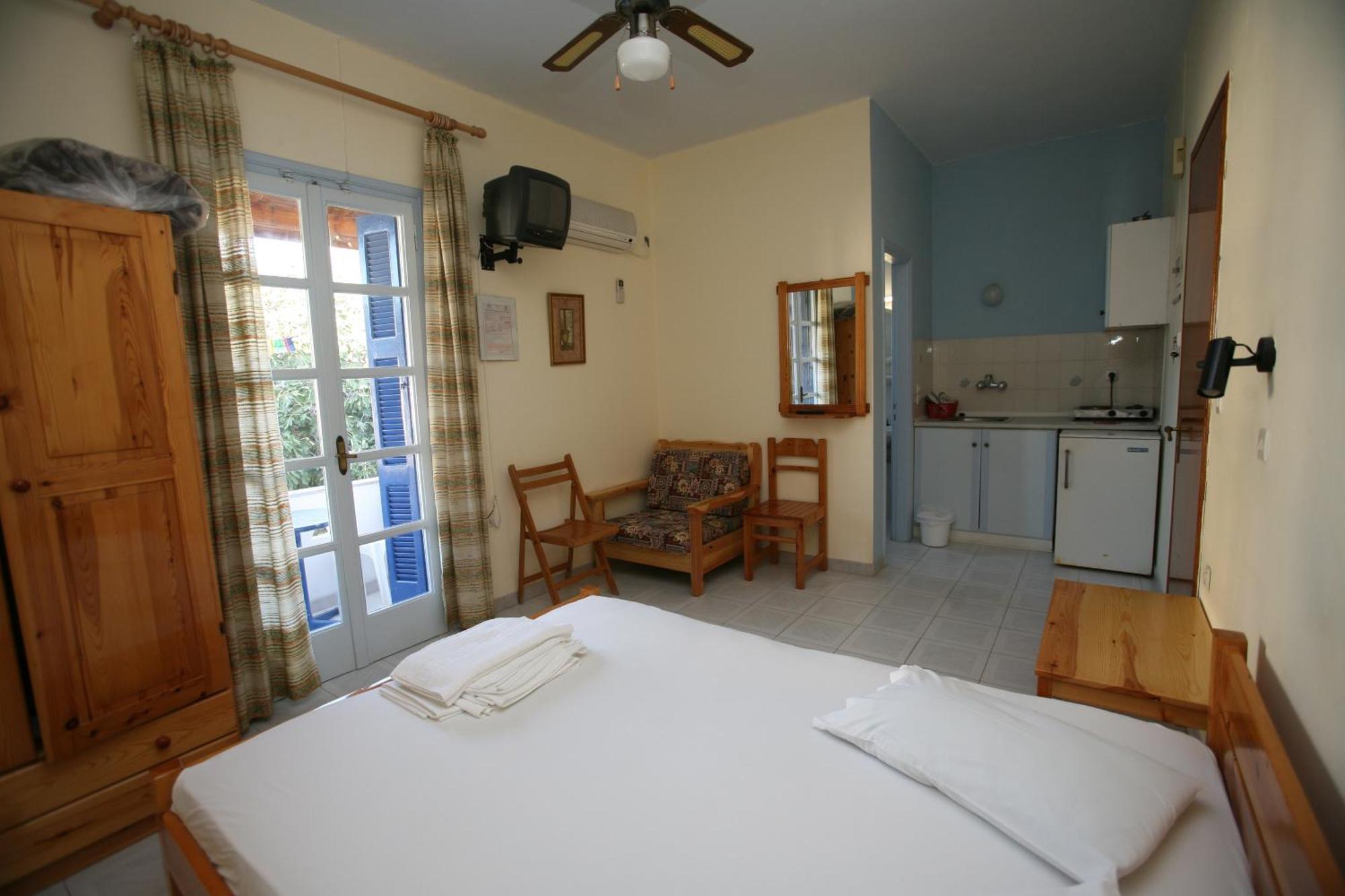 Ferienwohnung Idroussa Batsíon Zimmer foto